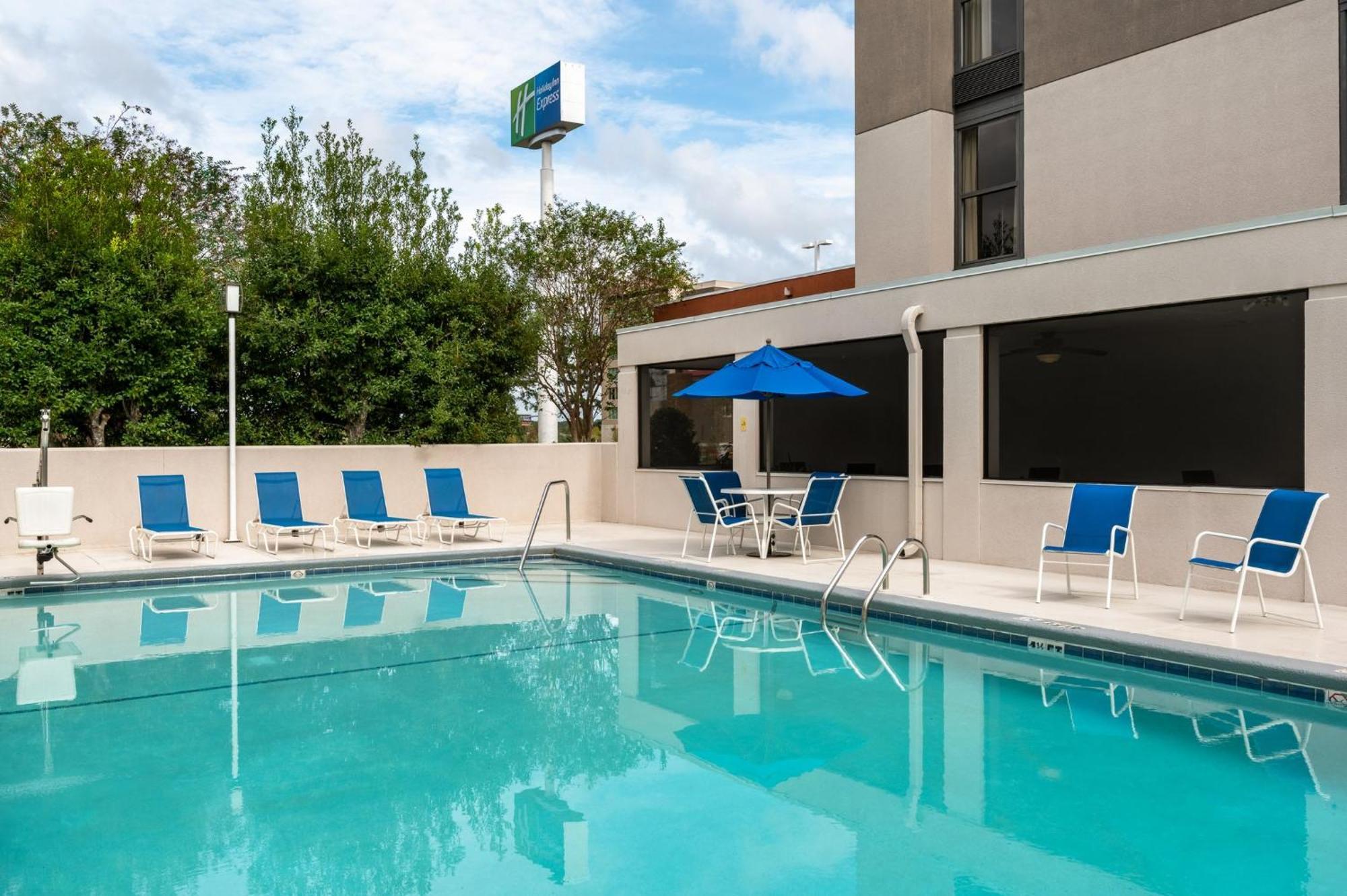 Holiday Inn Express Tallahassee By Ihg Exterior foto